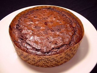 濃厚チョコレートケーキ「栗のブラウニー」